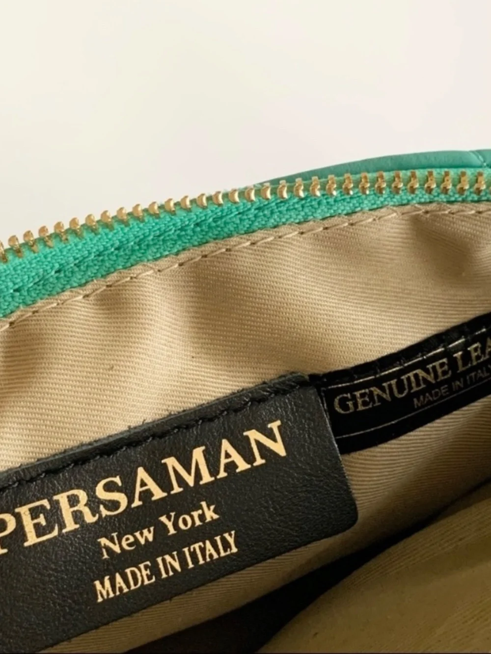 Persaman New York Crossbody